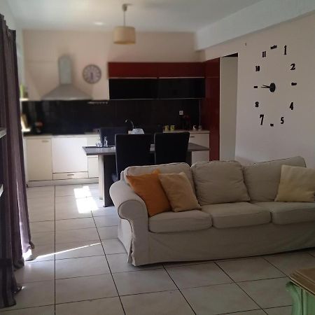 Popi'S Apartment Goniai Экстерьер фото