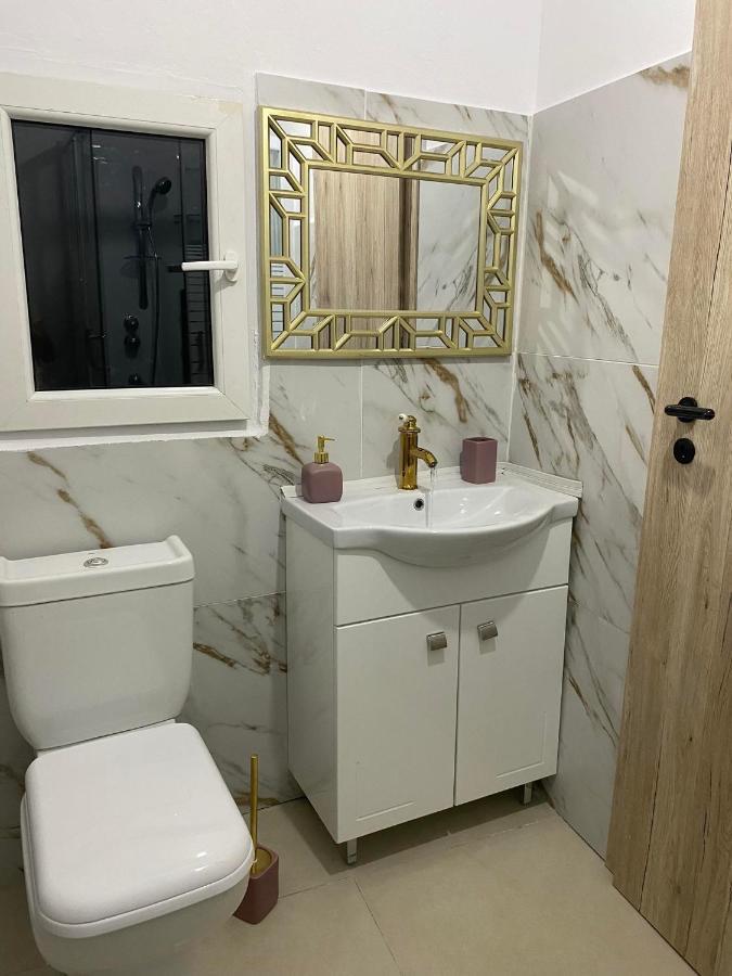 Popi'S Apartment Goniai Экстерьер фото